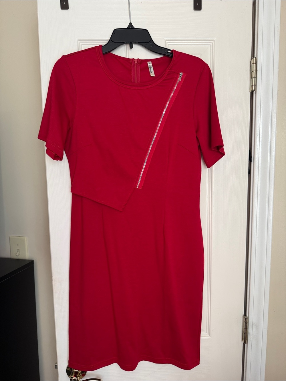 Red Short Sleeve Zip-Accent Women's Dress